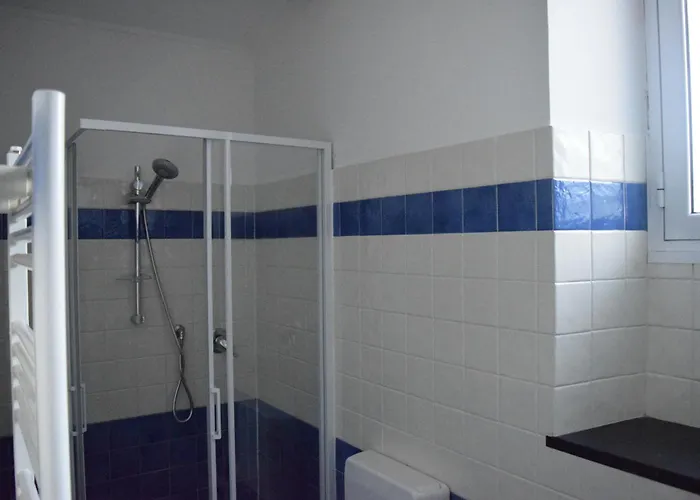 Casa A Diano Con Giardino