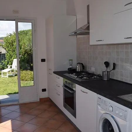 Апартаменты Casa A Diano Con Giardino Диано-Марина